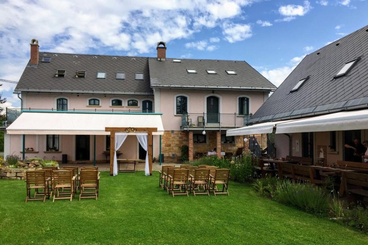 Na Kopecku Ad 1795 - Penzion S Restauraci A Wellness V Podkrkonosi Dvůr Králové nad Labem Bagian luar foto