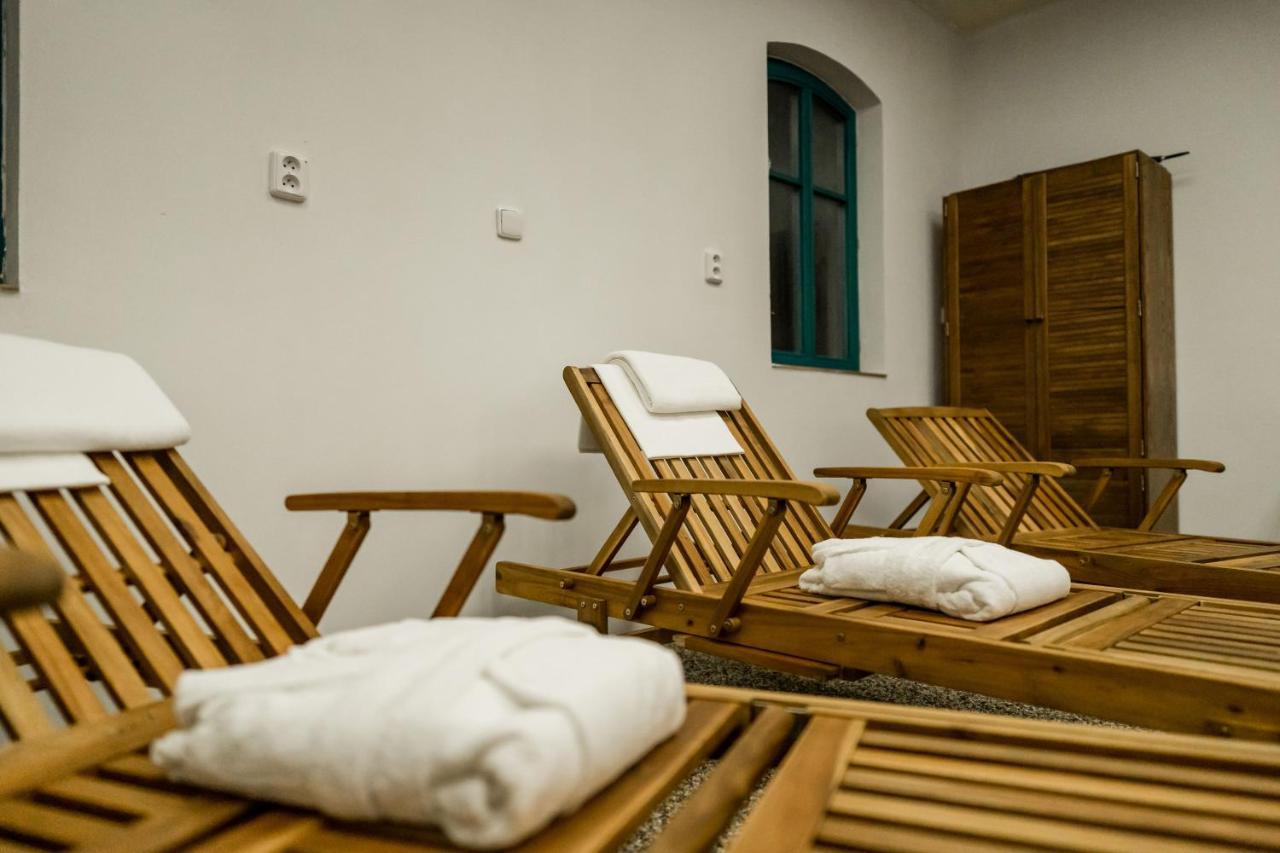 Na Kopecku Ad 1795 - Penzion S Restauraci A Wellness V Podkrkonosi Dvůr Králové nad Labem Bagian luar foto